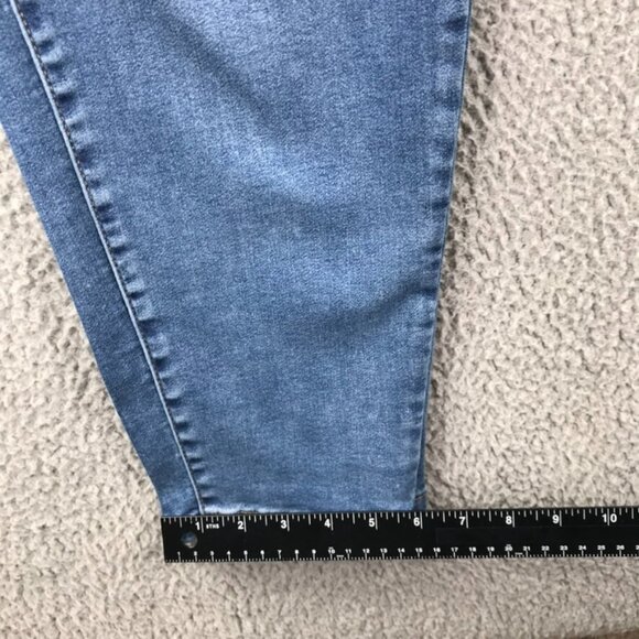 LANE BRYANT Womens Plus Size 24 Medium Wash Pull On High Rise Jegging Jeans - Picture 11 of 13